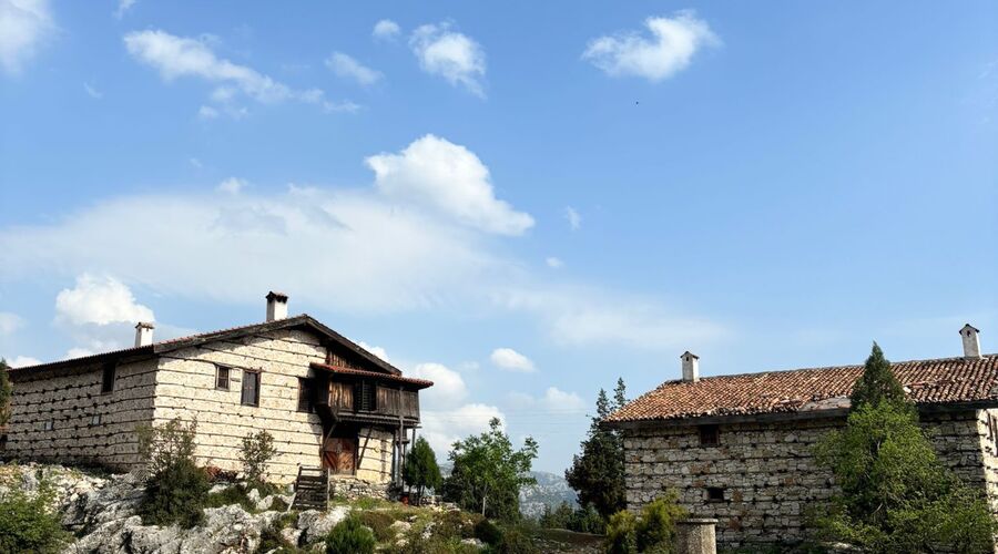 Altınbeşik Mağarası Ormana Düğmeli Evler Turu-Antalya Çıkışlı Günübirlik 