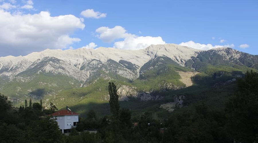 Kral Havuzu Uçansu Şelaleleri Pınargözü Alabalık Çiftliği Doğa Turu  