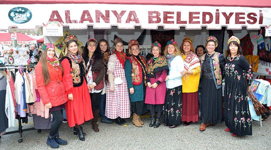 14. Uluslararası Alanya Noel Pazarı Etkinlikleri- Manavgat- Side Turu  